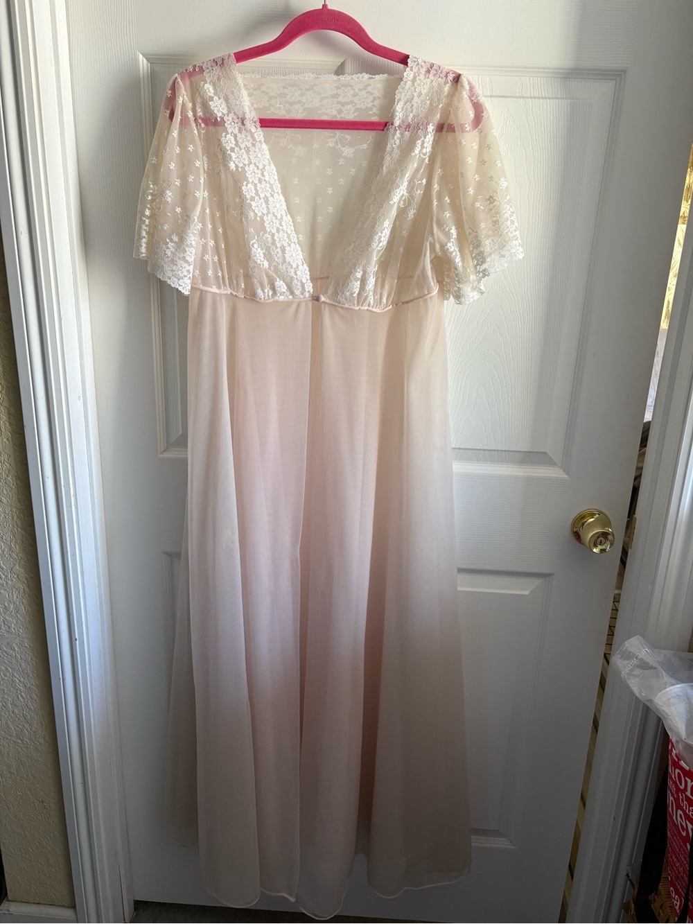Vintage Peignoir Lace-Trim Robe Nightgown